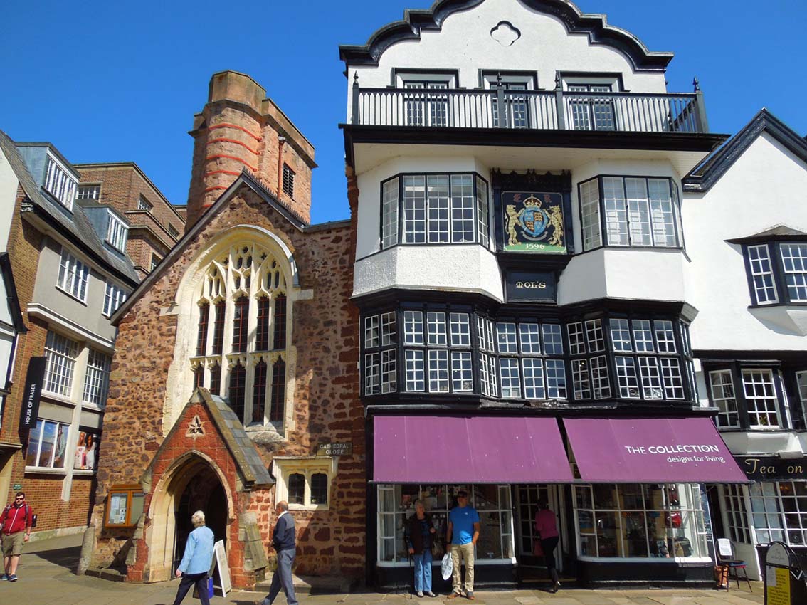 Street view of Exeter sidewalk and buildings